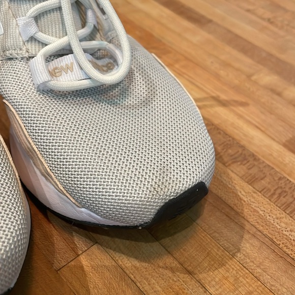 Women’s New Balance +Figs running shoes - Picture 2 of 8